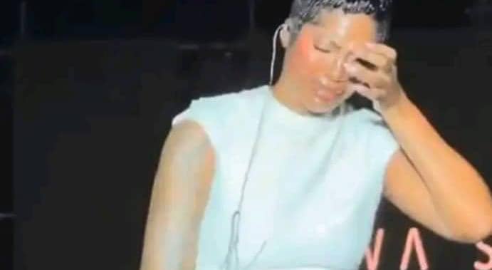 Tiwa Savage Gets Emotional Performing ‘Somebody’s Son’ in Cotonou
