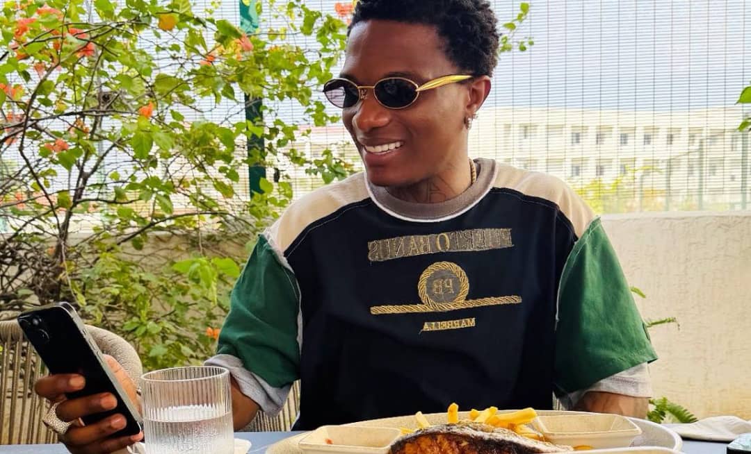 Wizkid Swaps Amala for Salmon Lunch, Fans React