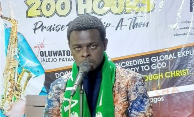 Nigerian man, Oluwatobi Kufeji, begins , 200hrs singing marathon , break world record, Guinness world records